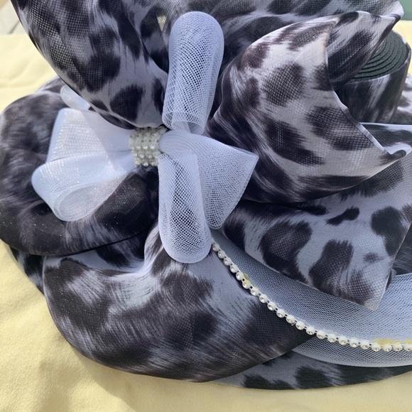 Hat - Picture 5 of 7